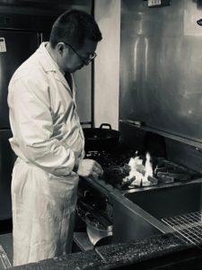 和食レストラン・Bar 仁の店主